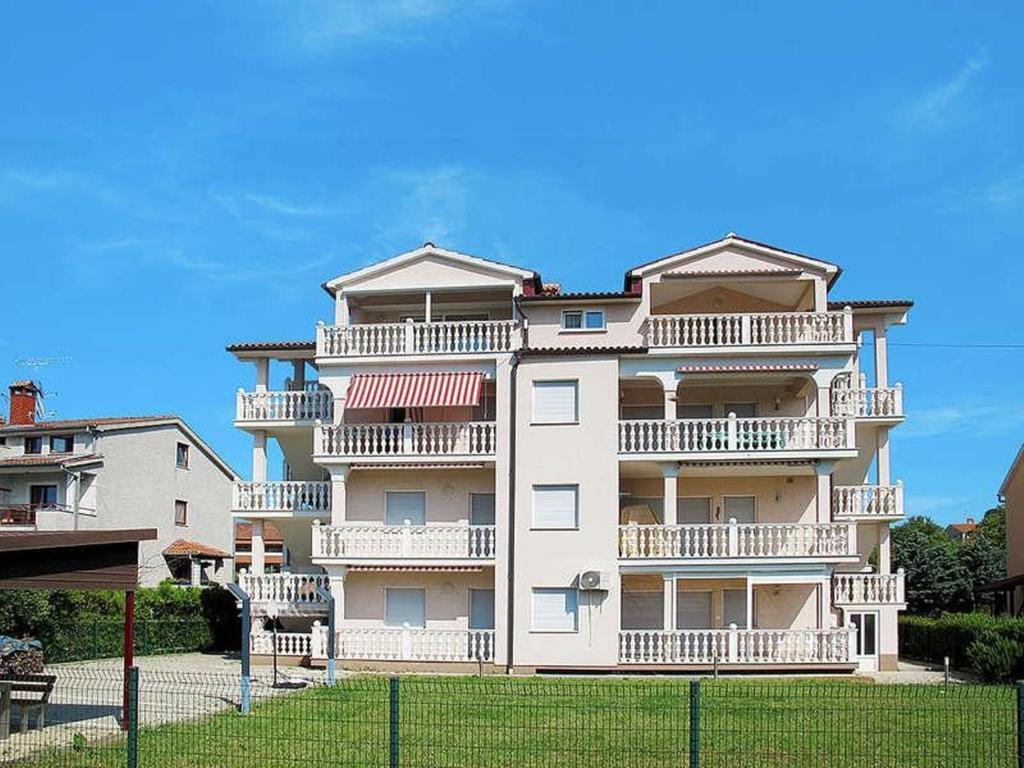 Apartments Lidija Matosevic 波雷奇 外观 照片